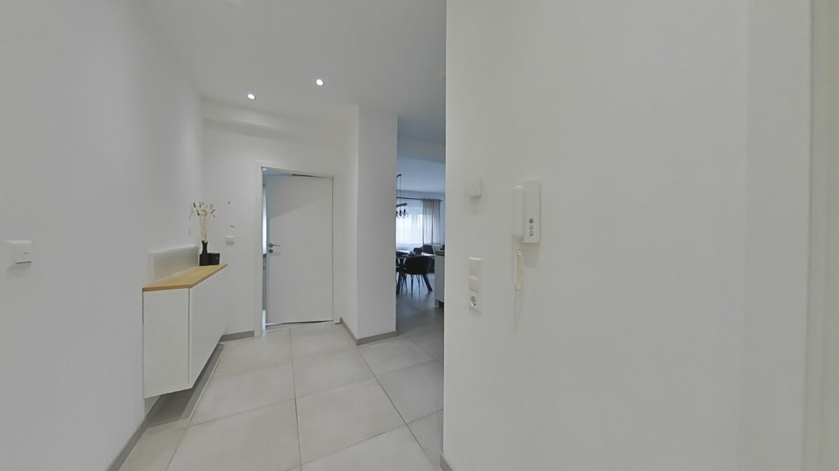 Flur Ansicht Wohn/Esszimmer