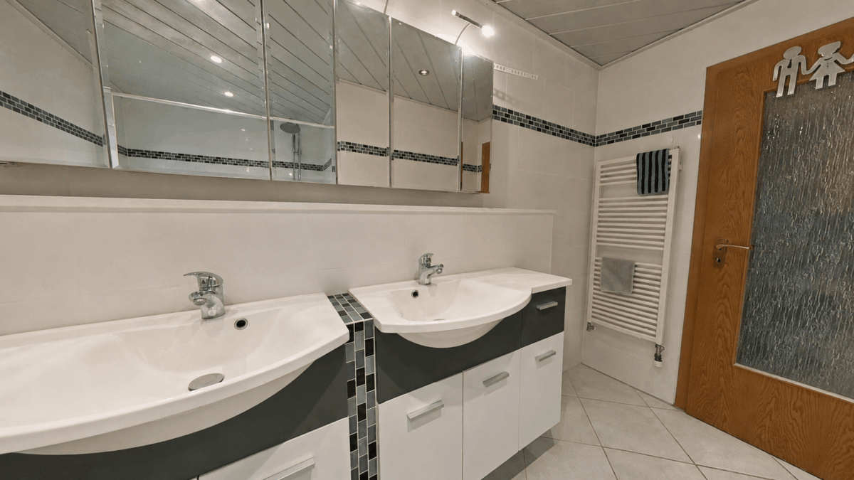 Badezimmer OG