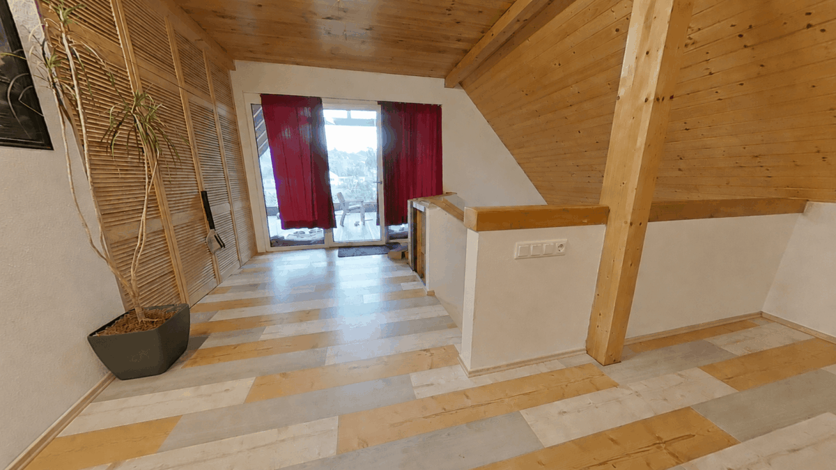 Galerie mit begehbarem Kleiderschrank